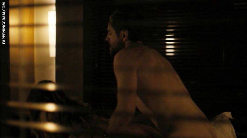 Эротические сцены с Райли Кио