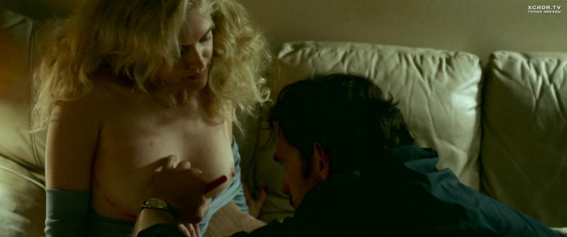 Райли Кио грудь