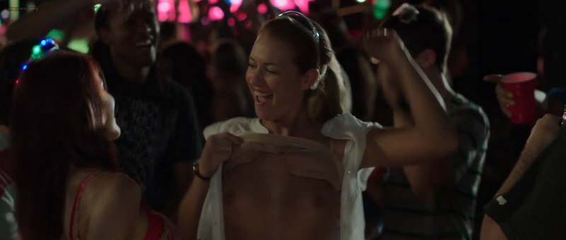 Натали Холл hot