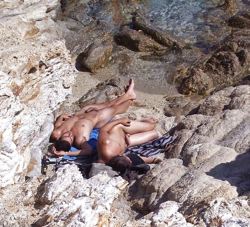 Семейный нудийский пляж Крым