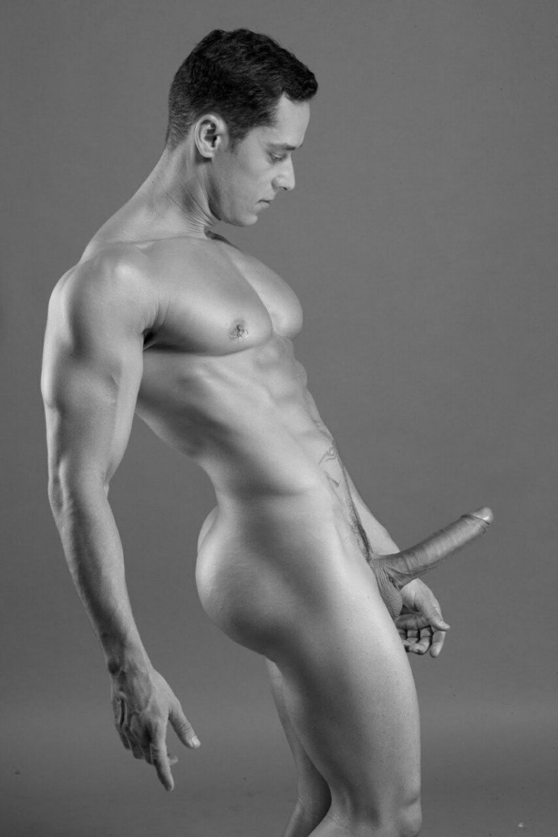 Модели юноши абсолютно голые