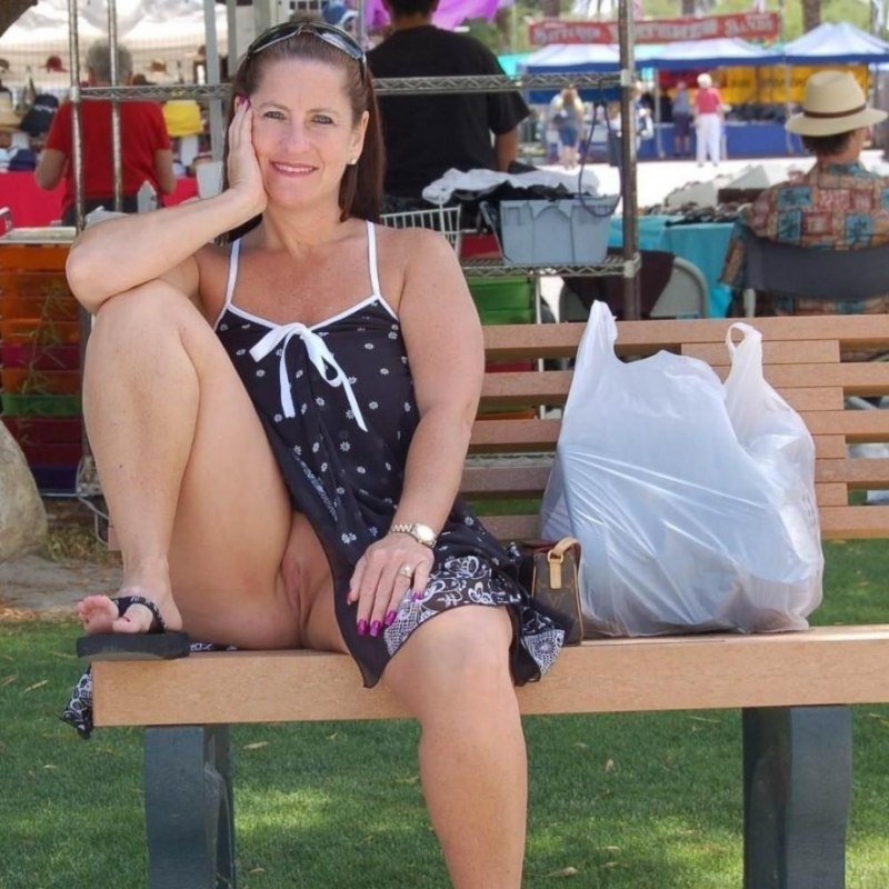 Случайно засветила грудь