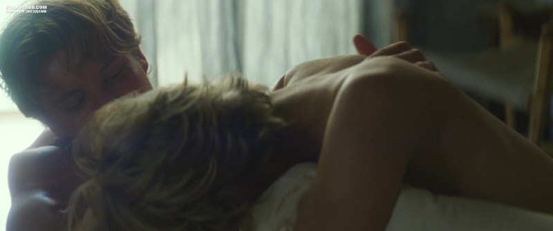 Nude Робин Райт в фильме тайное влечение