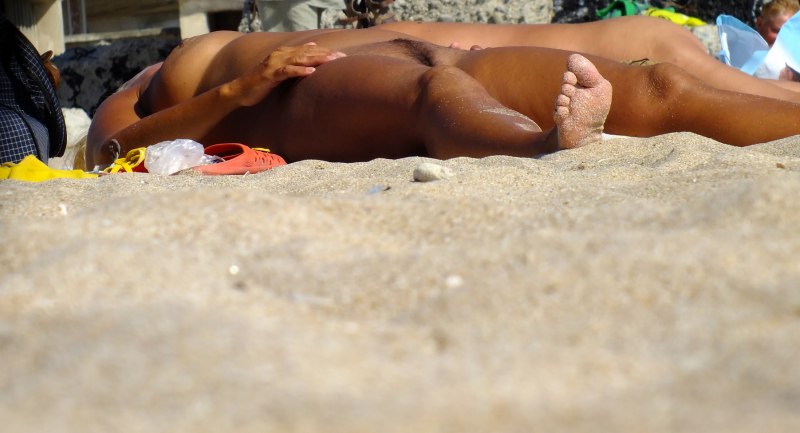 Голые на пляже в Сочи женщины трах