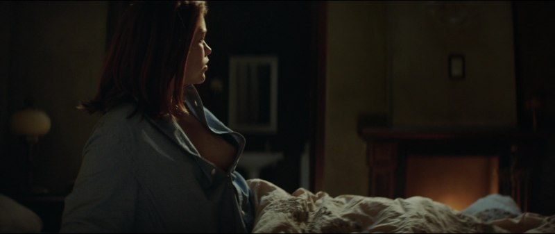 Софи Куксон грудь