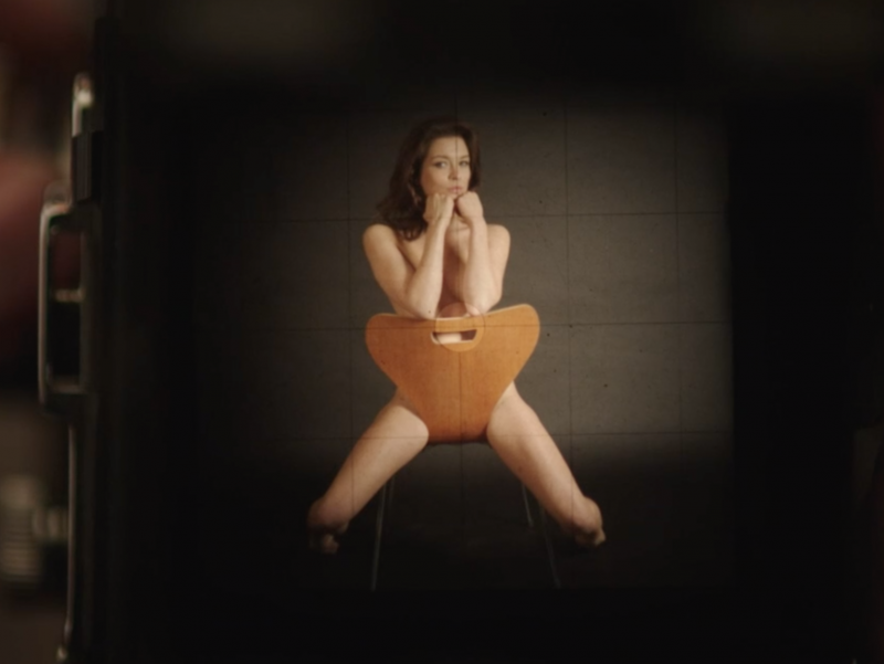 Софи Куксон постельная сцена