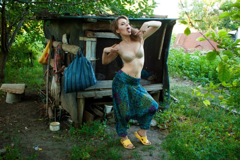 Деревенское ню из соцсетей