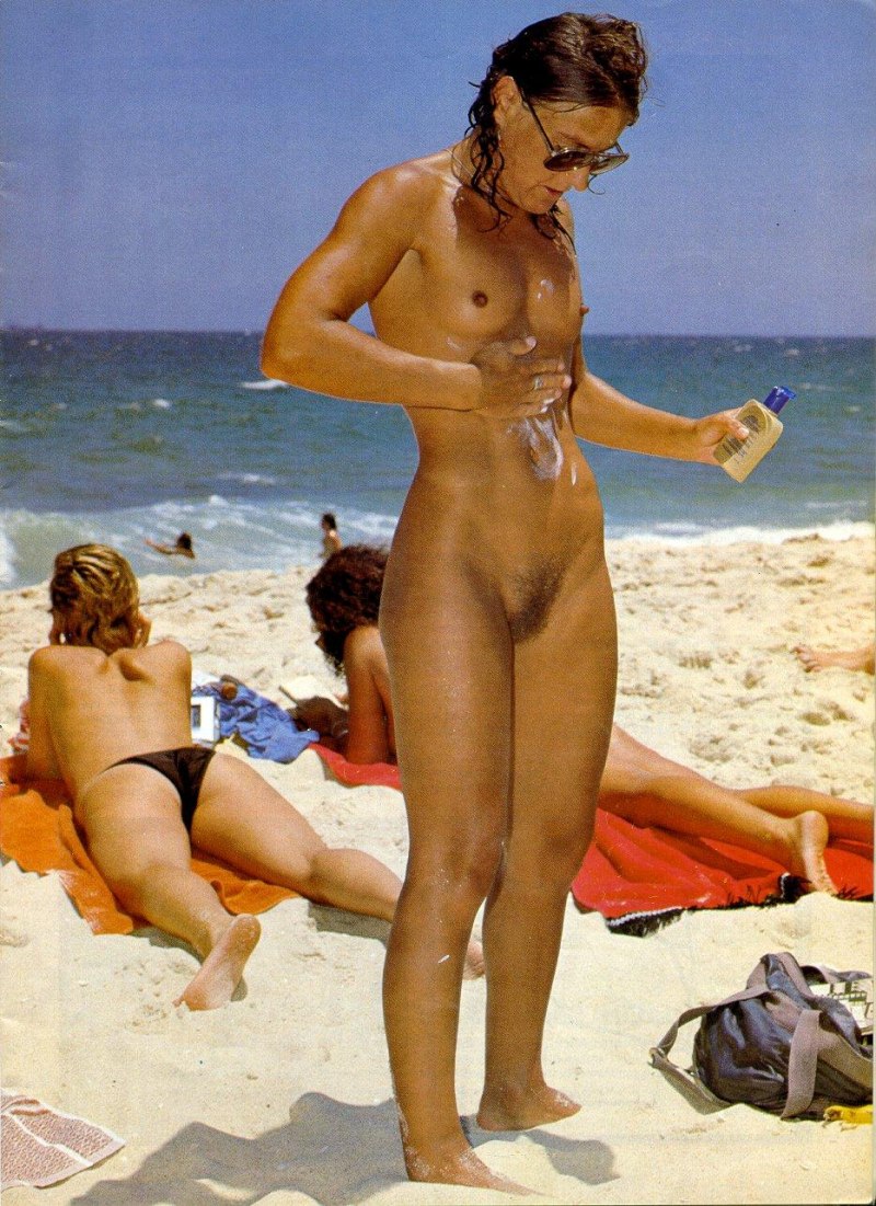 Женщины с волосатыми кисками на пляже