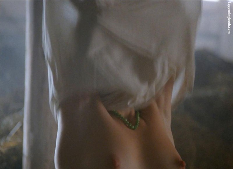 Елена Корикова барышня крестьянка ню