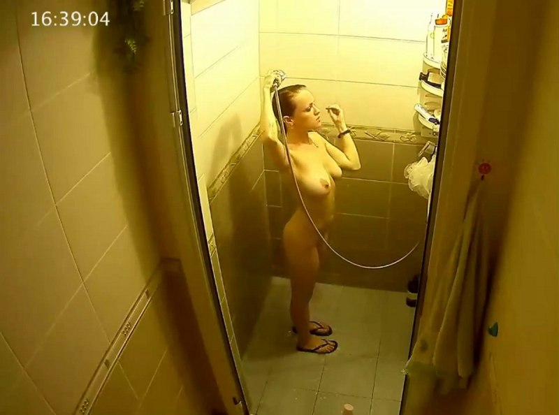Скрытые камеры в женской душевой