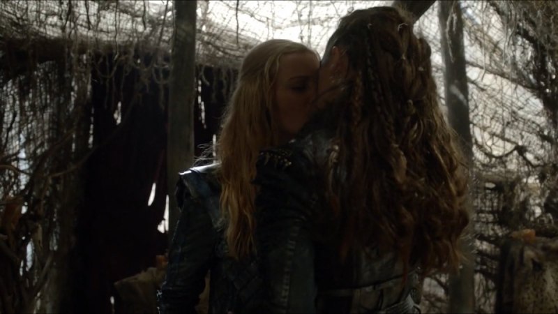 Алисия дебнем-Керри сотня поцелуй