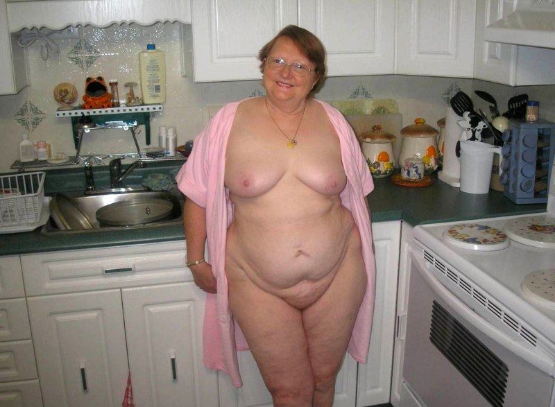 Толстая ГРЕННИ матур кухня