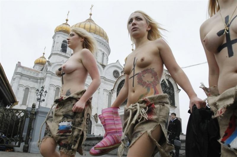 Украинские активистки Femen
