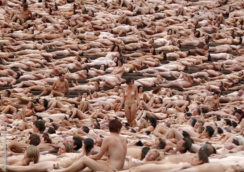 Spencer Tunick naked people на съемках