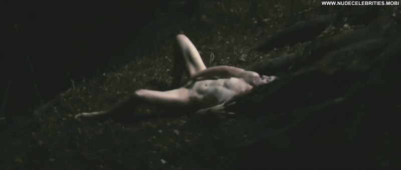 Шарлотта Генсбур ню сцены