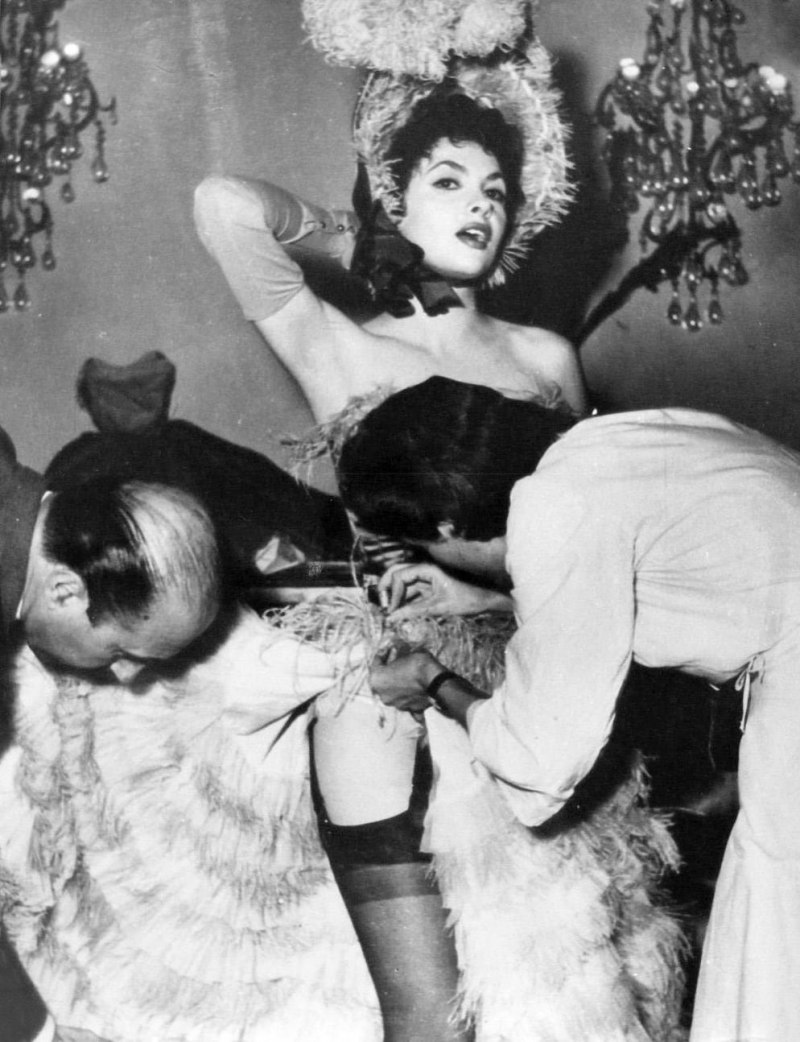 Джина Лоллобриджида сиськи