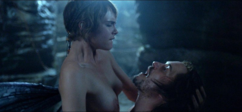 Анальная Кара Делевинь