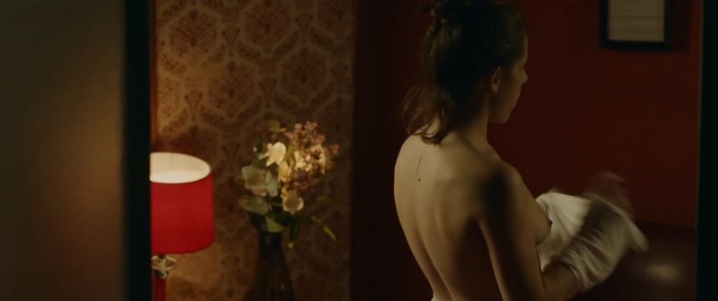 Нина Добрев порнография