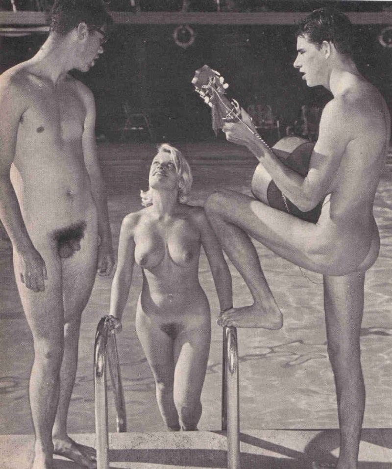 Мужская обнаженка ретро