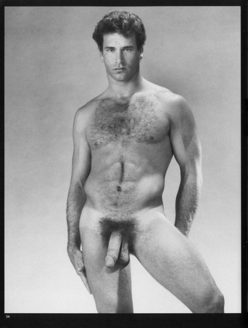 Девушки и парни ретро ню