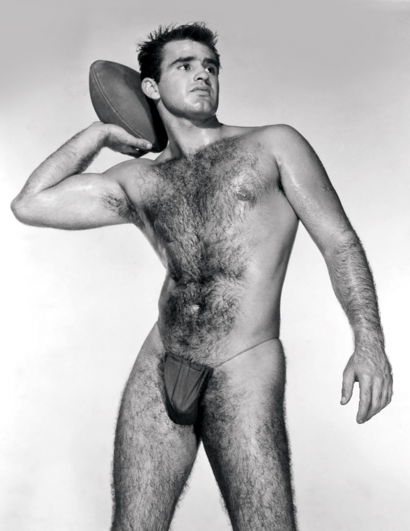 Ню арт в винтажном стиле