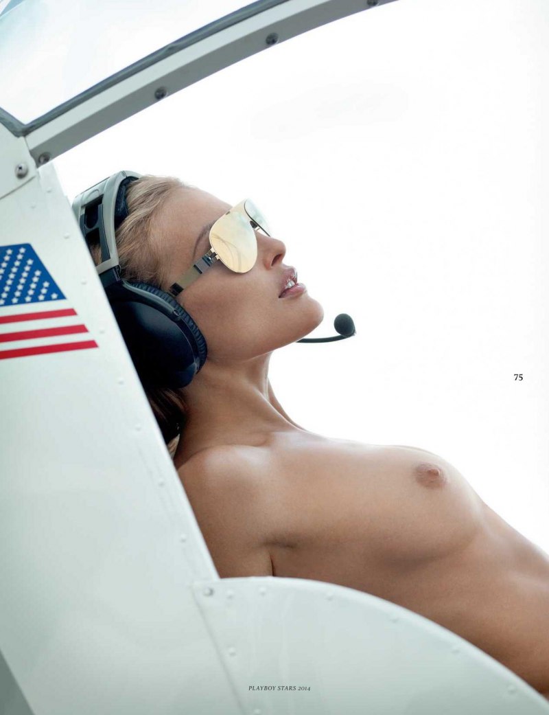 Засветила грудь вид сверху