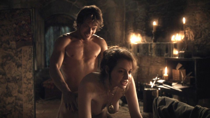 Эмилия Кларк голая в фильме игра престолов