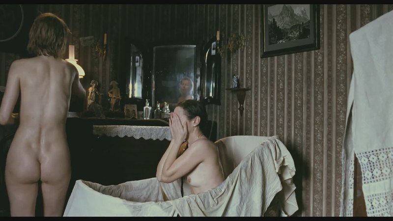 Голая Ингеборга Дапкунайте в фильме Морфий 2008 года Россия