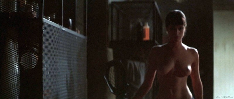 Ребекка де Морнэй голая