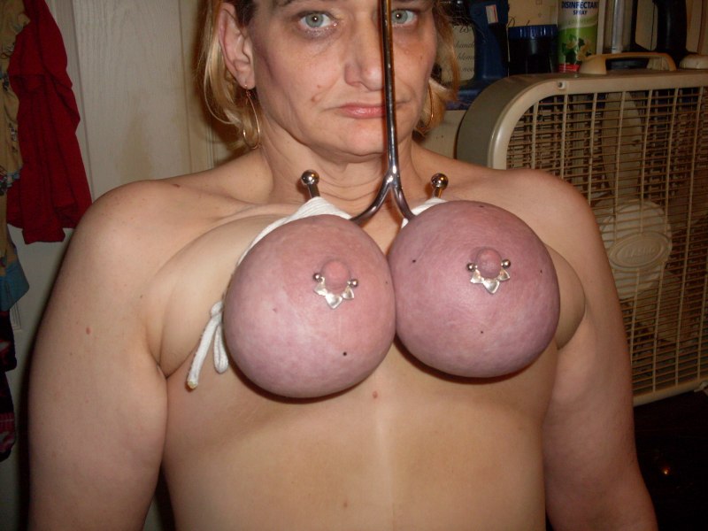Огромная некрасивая грудь