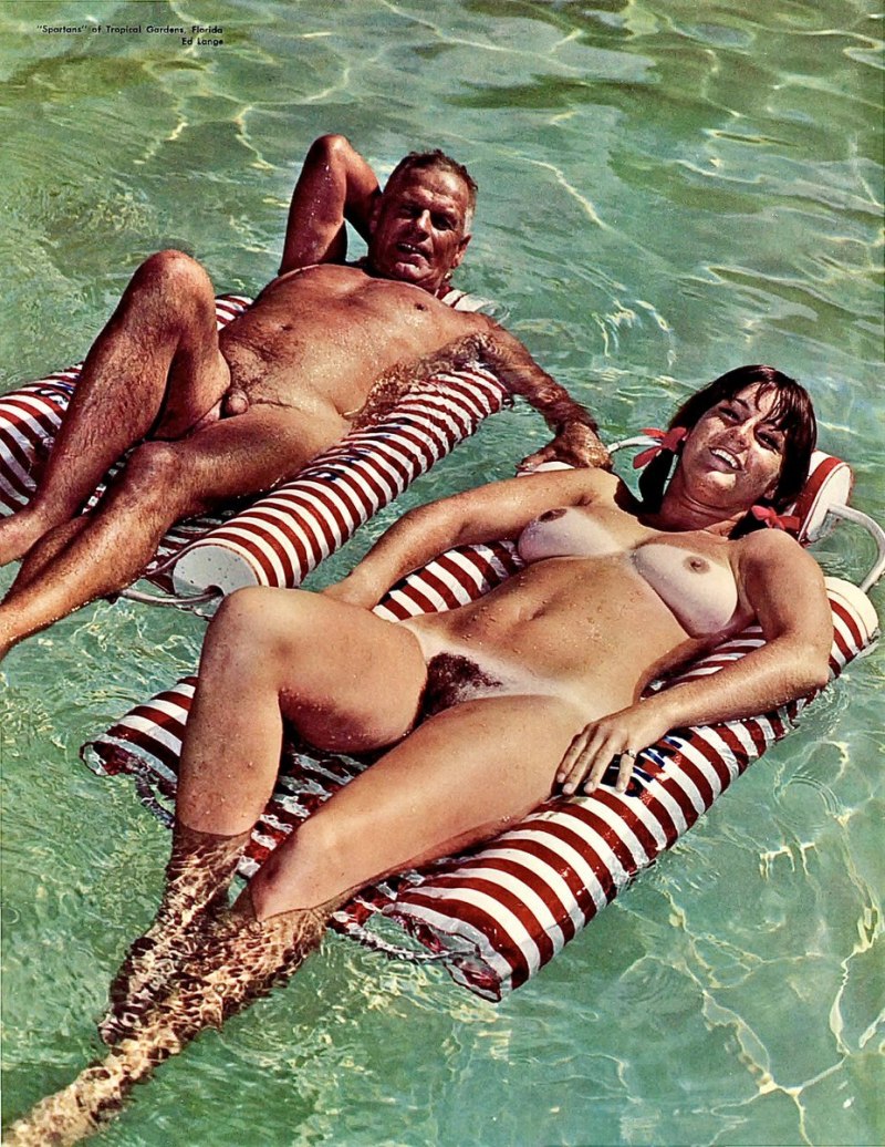 Ретро мужчины и женщины ню