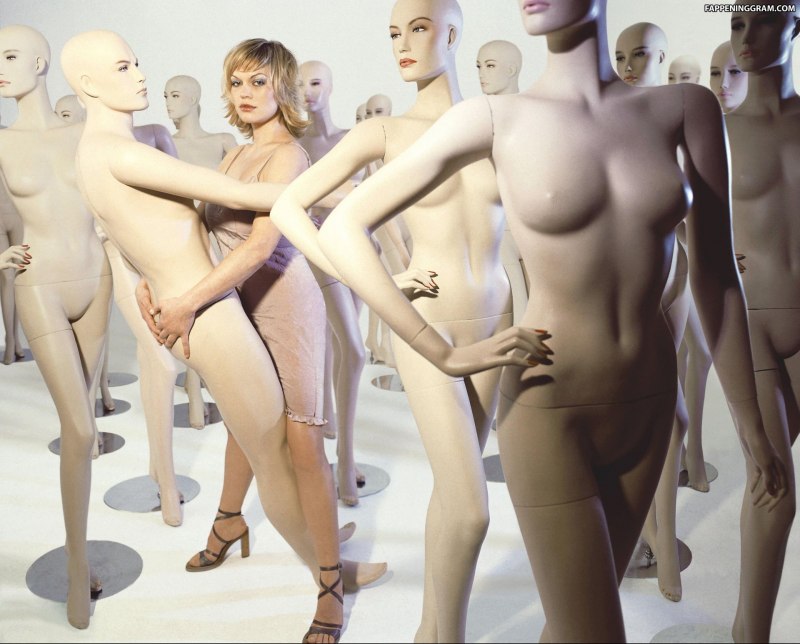 Анна Хатчинсон Спартак nude