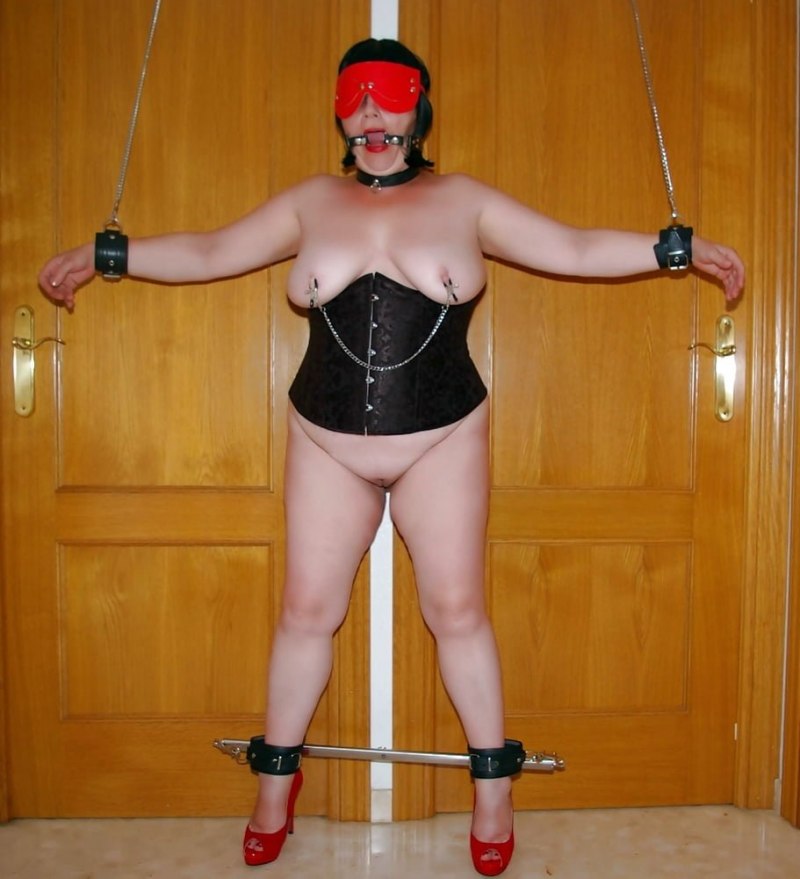 Голая зрелая бдсм одежда