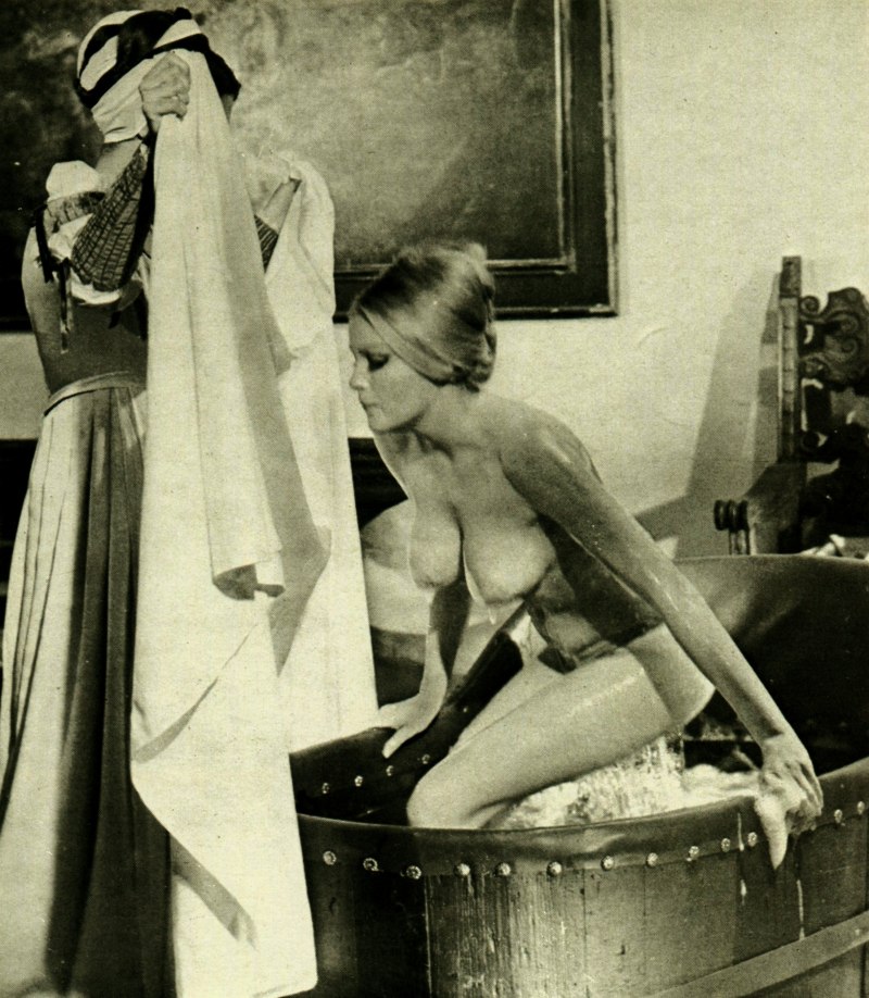 Актриса Ольга Шоберова голая