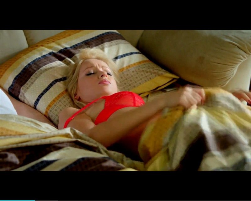 Анастасия Иванова (Юля Семакина)