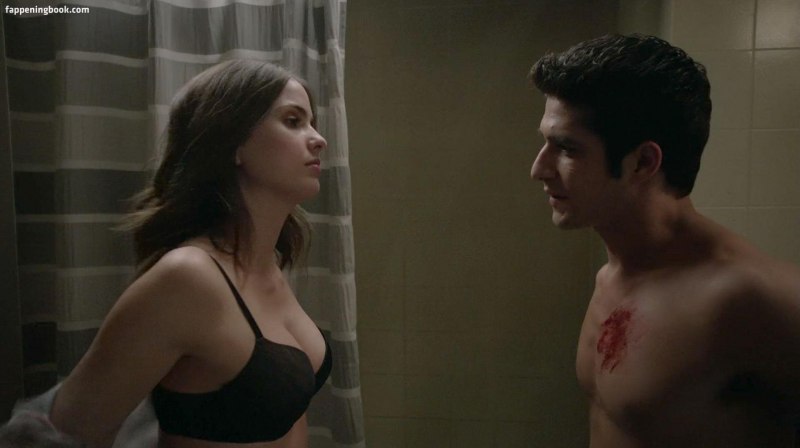 Shelley Hennig Хенниг Шелли ню