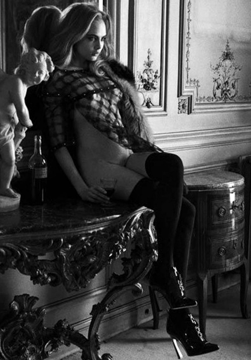 Актриса Кара Делевинь голая