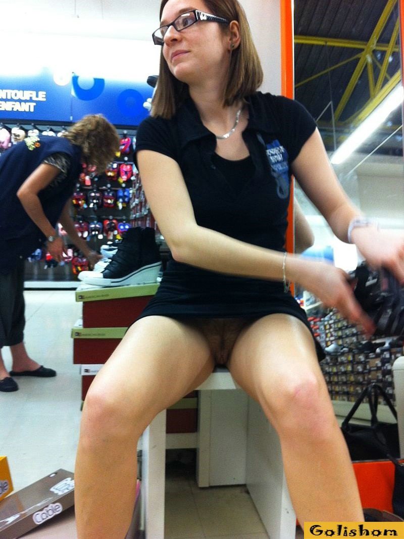 Подглядывание под партой