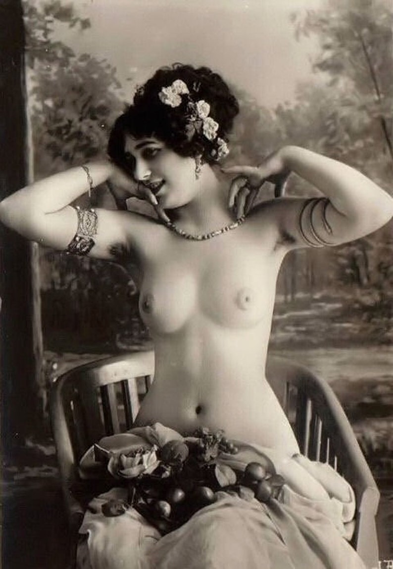 Юбка киген мұғалімдердің блять түсірген 5 минуттық порно видеосы