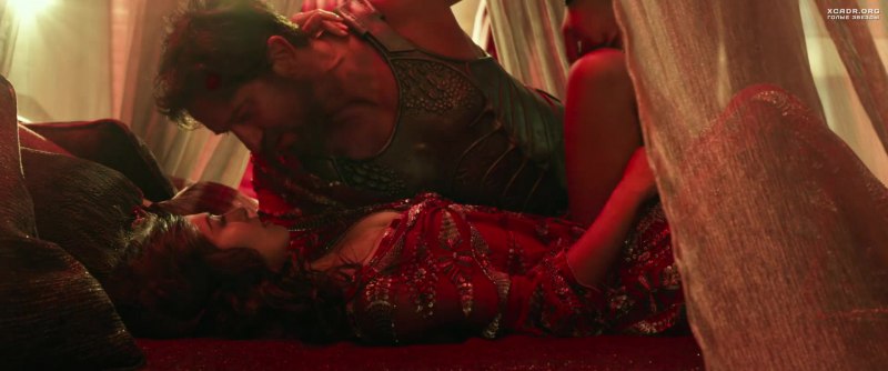 Элоди Юнг в Нижнем белье