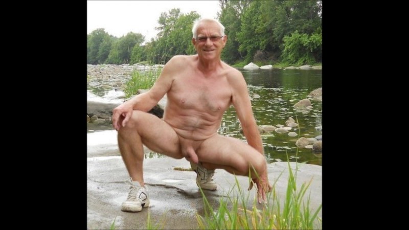 Голый Танцующий дед
