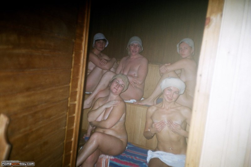 Голые женщины в русских банях