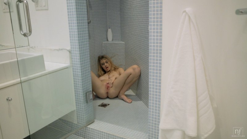 Голые женщины подглядывание