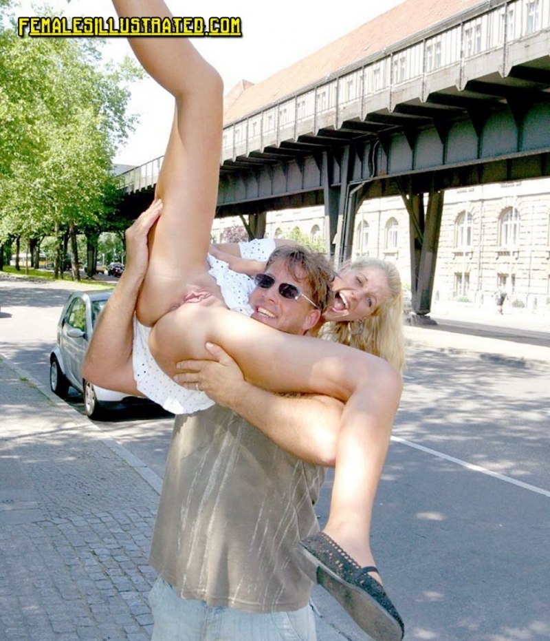 Зрелые эксгибиционистки