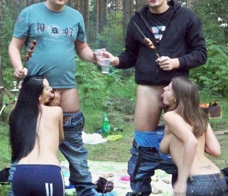 Голые красавицы на пикнике