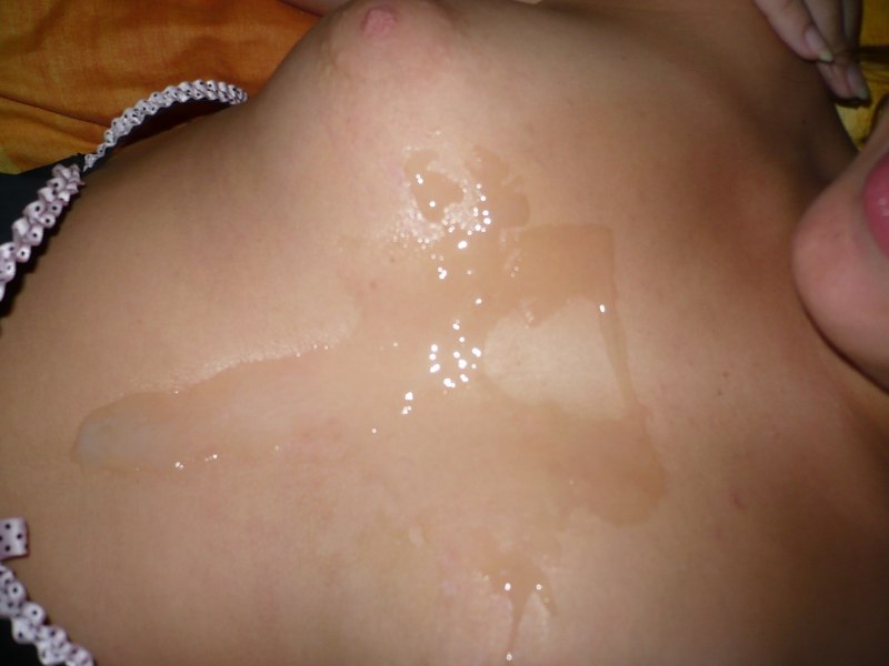 Кончил на животик домашнее