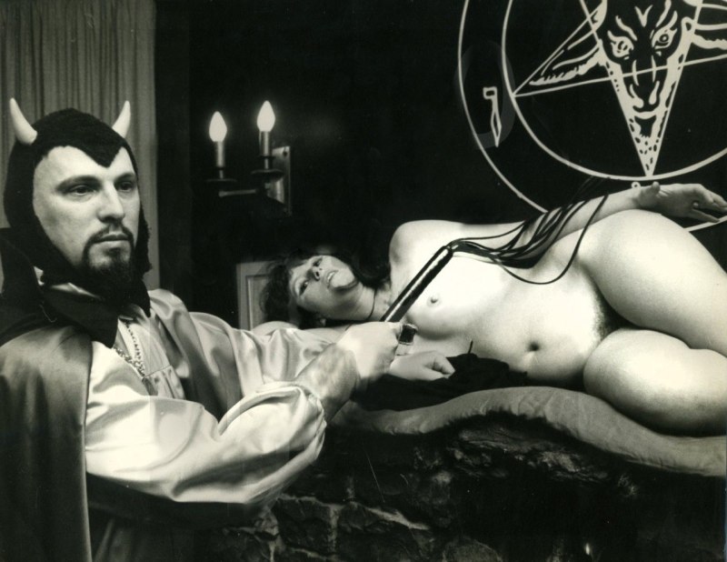 Сатанизм голые женщины
